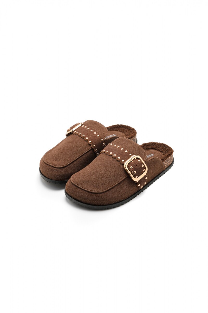 Pantuflas Tachas - Marron 
