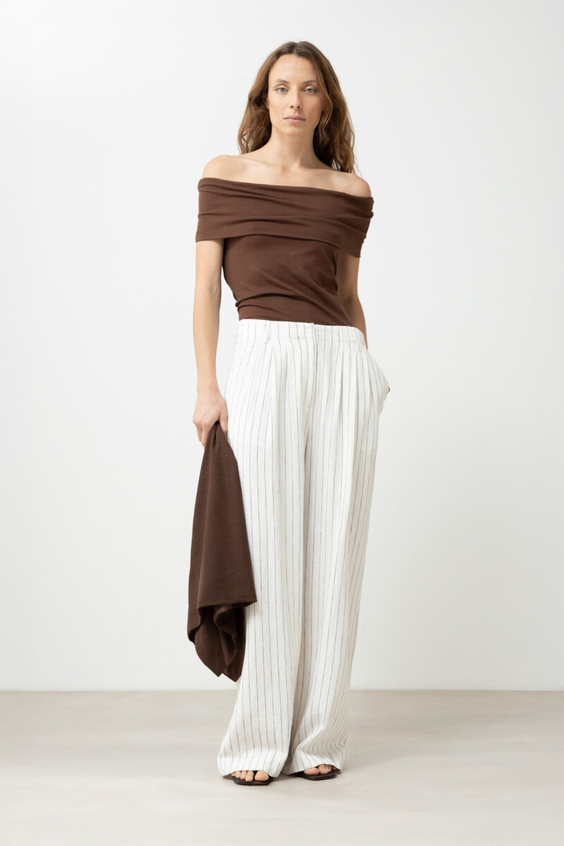 Remera escote bardot - chocolate 