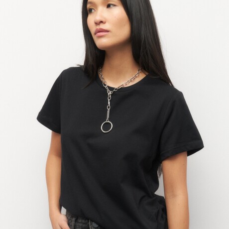 REMERA MONTAGUE Negro