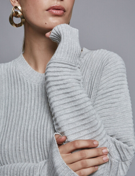 Sweater estructuras gris claro