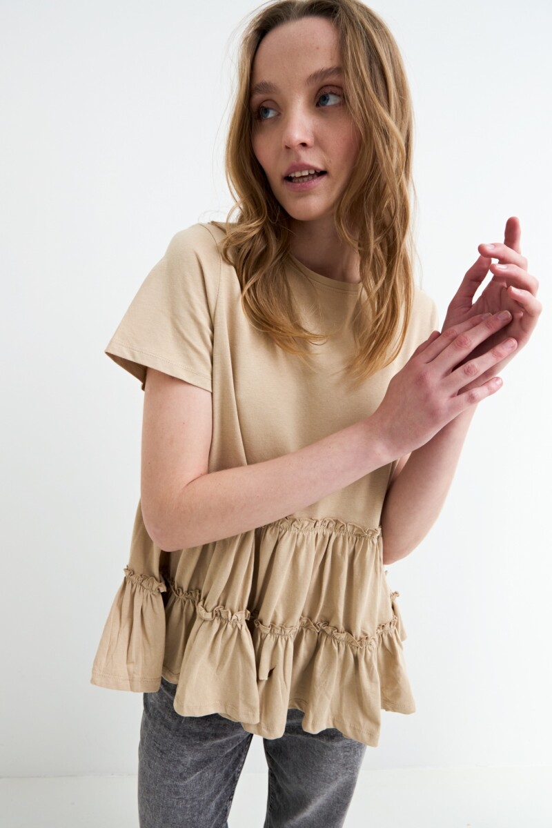 Remera con volados KHAKI