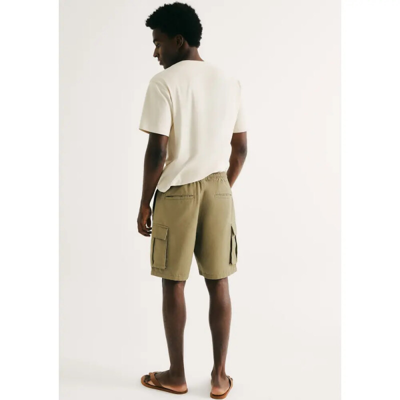 BERMUDA MASC OLIVA MEDIO