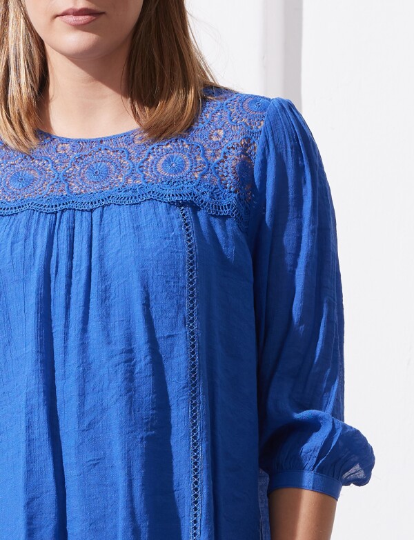 Blusa Crochet ROYAL