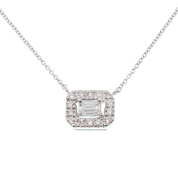 Colgante Fernanda H. en oro blanco 18k con brillantes, incluye cadena. Colgante Fernanda H. en oro blanco 18k con brillantes, incluye cadena.