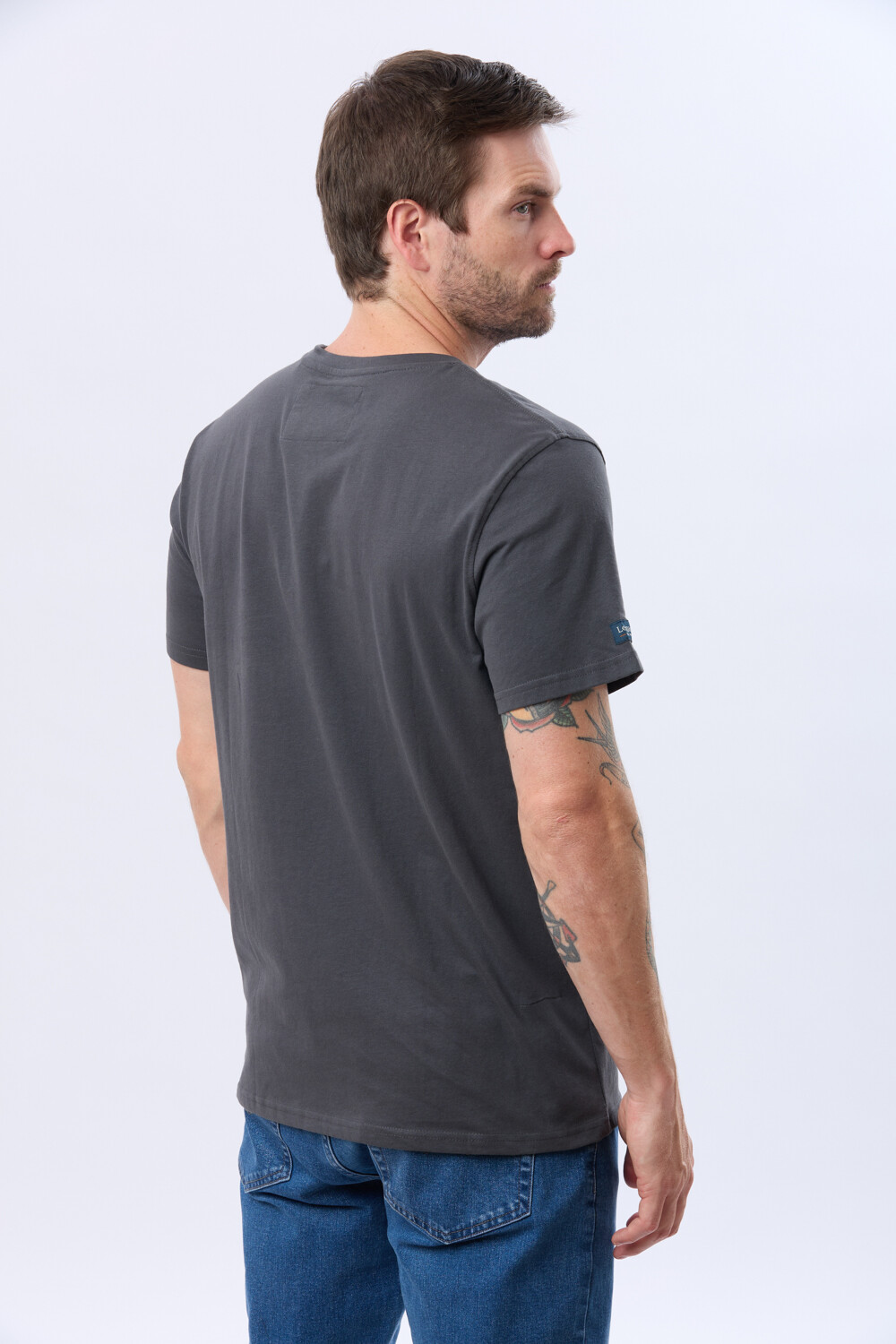 REMERA BÁSICA DE ALGODÓN Gris Oscuro
