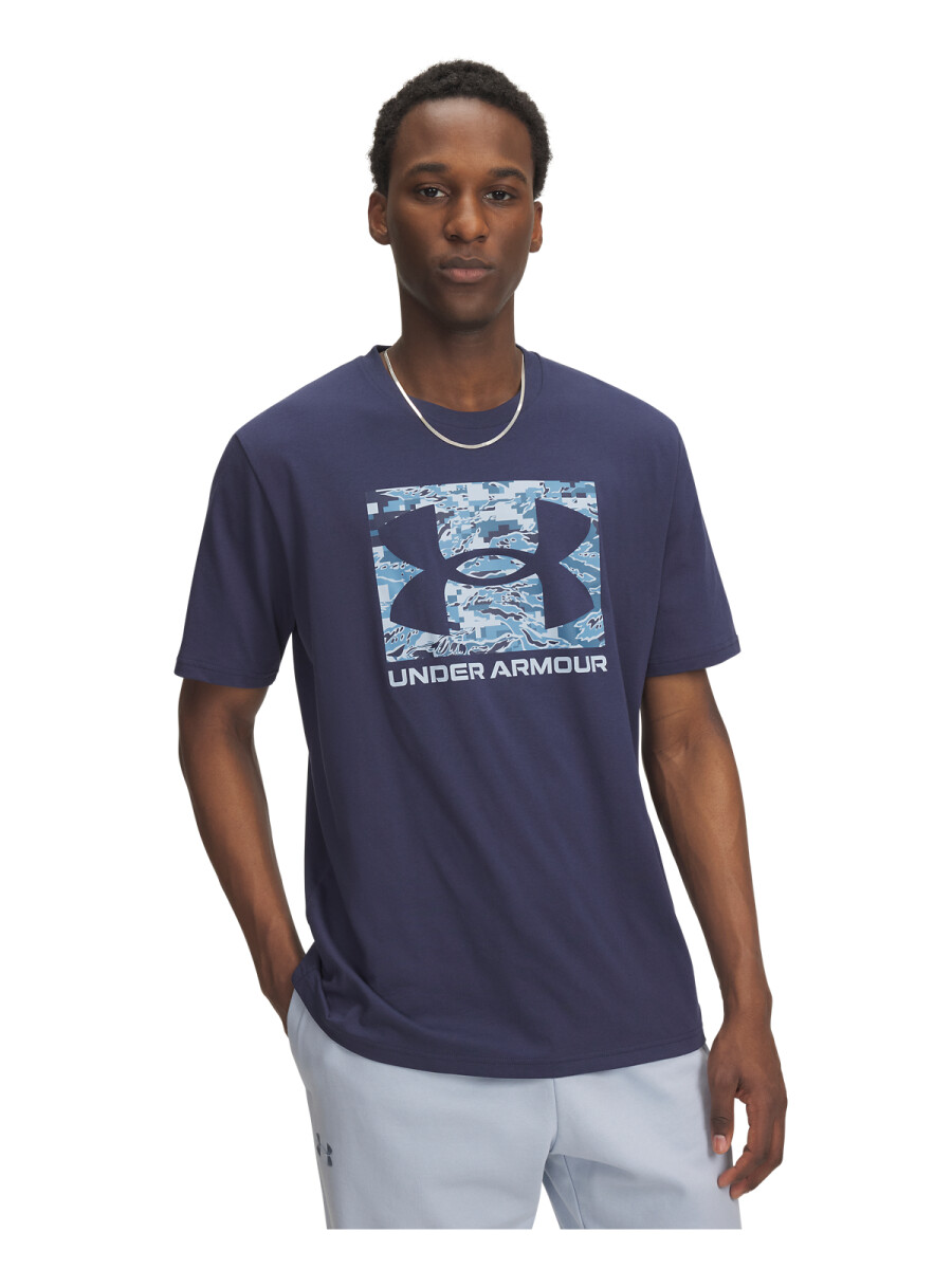 Remera Under Armour CAMO BOXED de Hombre - 1361673-403 - Marino 