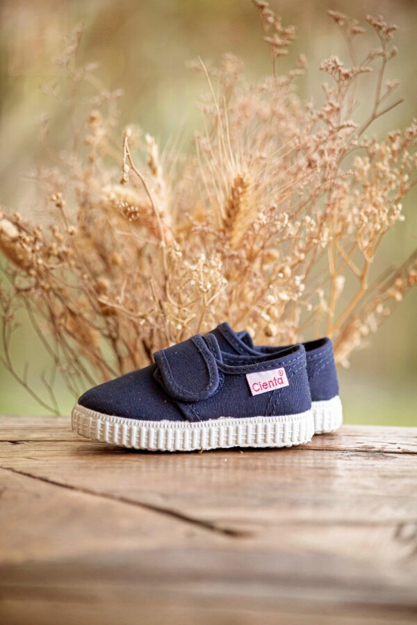 Zapatilla un velcro Azul
