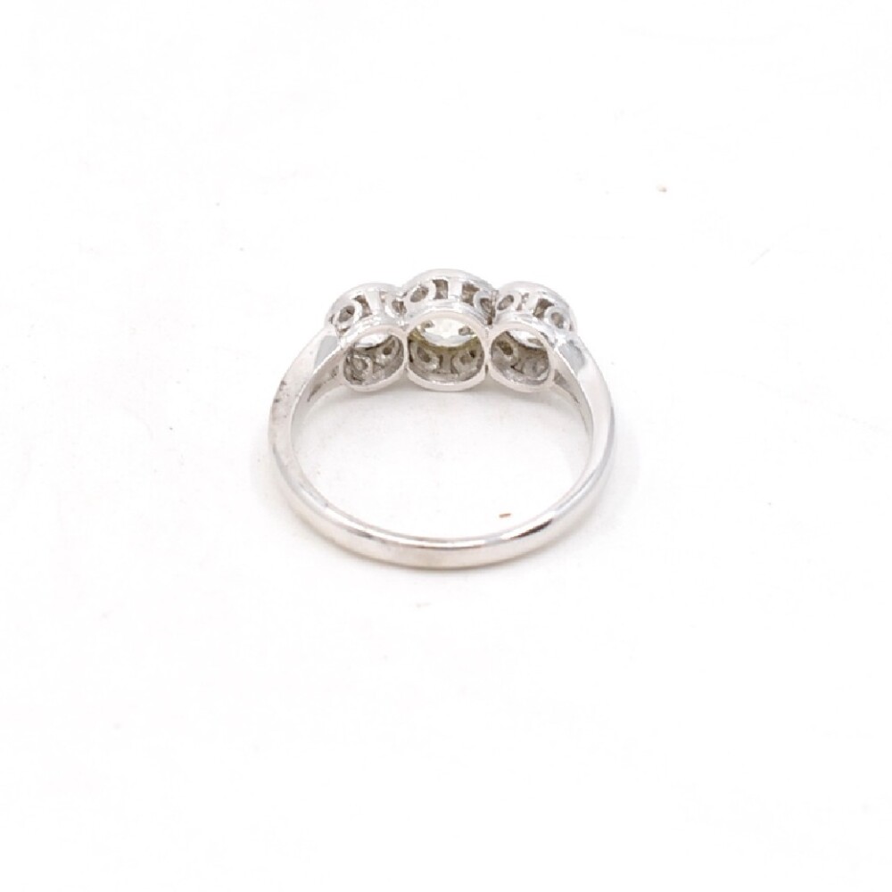 Anillo Platino Con 3 Brillantes, Nuevo, Estilo Antiguo Anillo Platino Con 3 Brillantes, Nuevo, Estilo Antiguo