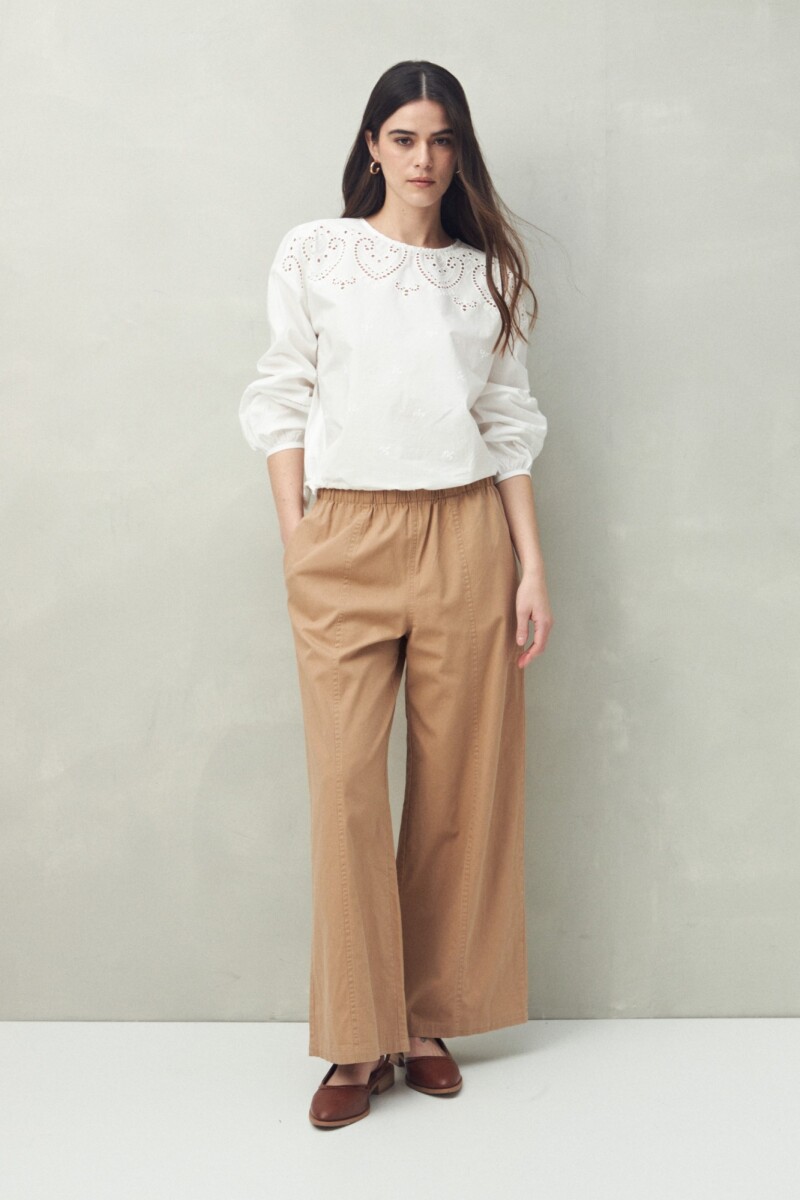 PANTALÓN AKARU Marron