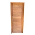 PUERTA EXTERIOR DE CEDRO 2,05 X 0,84 CON BARROTE PUERTA EXTERIOR DE CEDRO 2,05 X 0,84 CON BARROTE