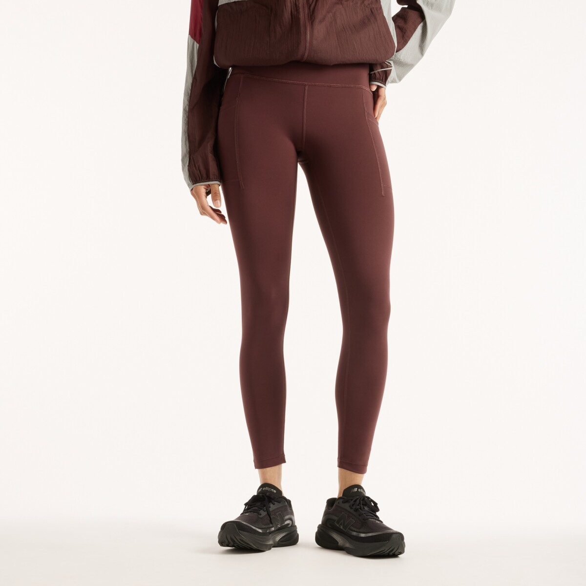 Calza New Balance de Dama - Sleek Pocket 25" - WP51268YLR - BORDEAUX 