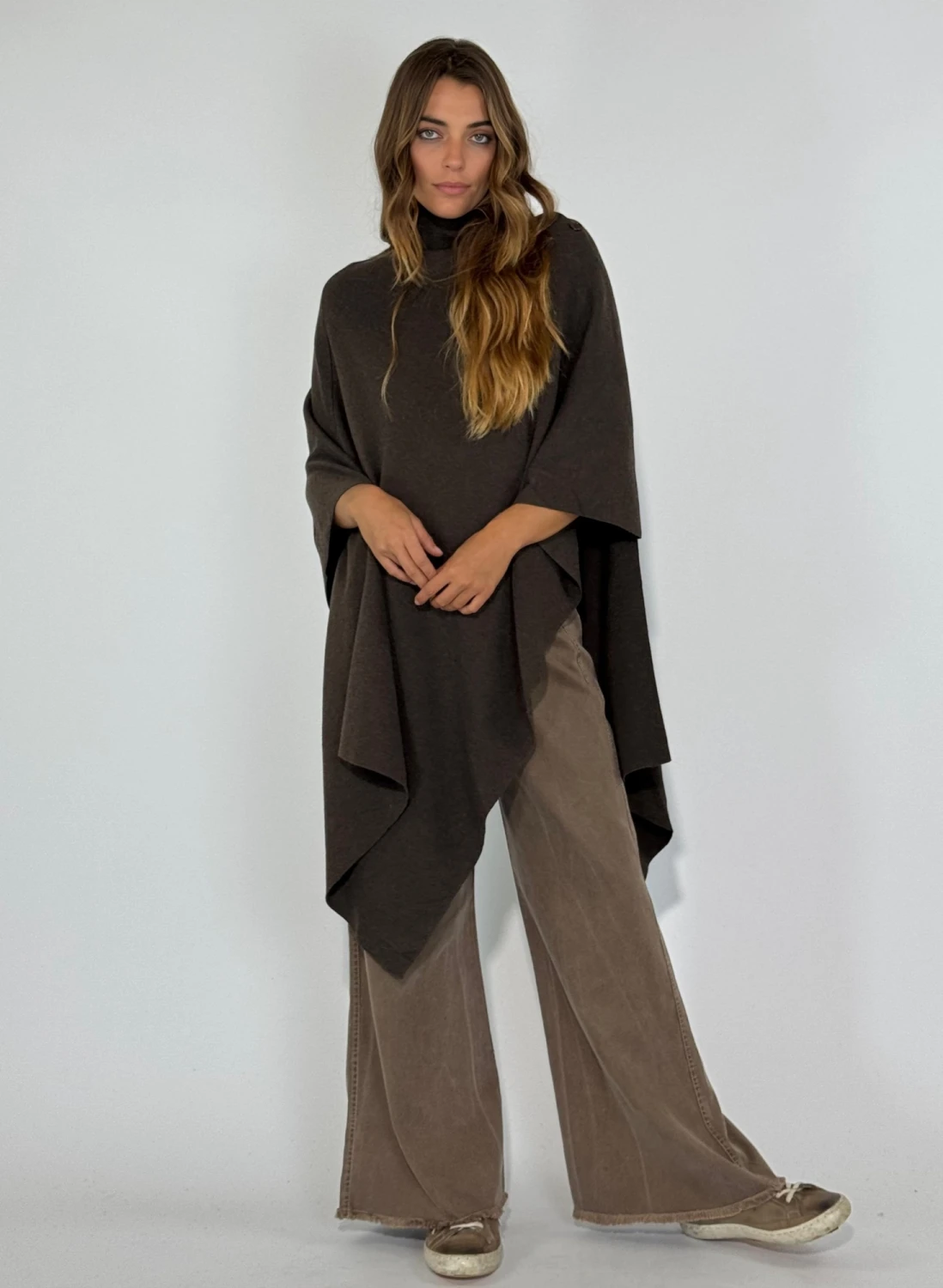 PONCHO LIZA chocolate talle unico