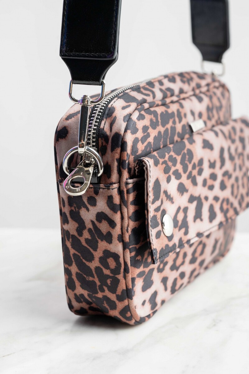 Cartera Animal Print Camel