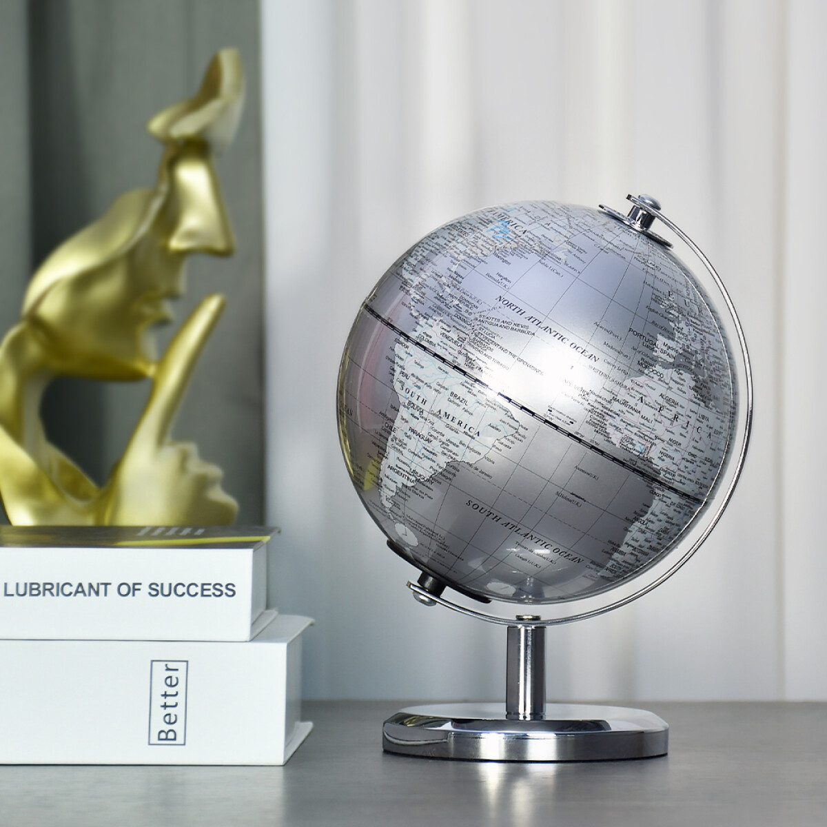 Globo Terraqueo Metal 23x31cm - Plateado 