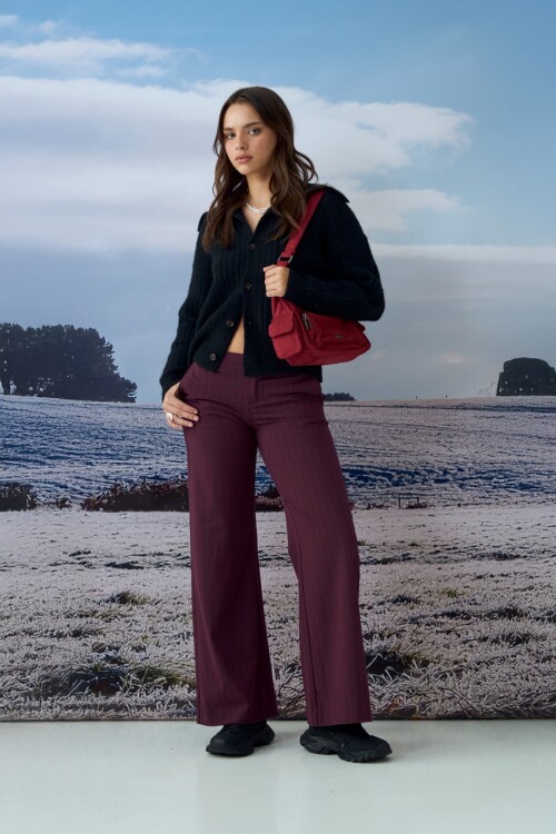 Cardigan abotonado cuello alto negro