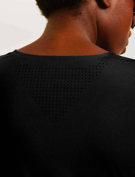 CAMISETA DEPORTIVA DE ALTO RENDIMIENTO NEGRO