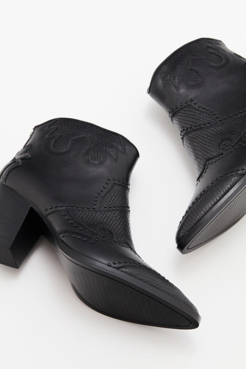 Bota Wain 