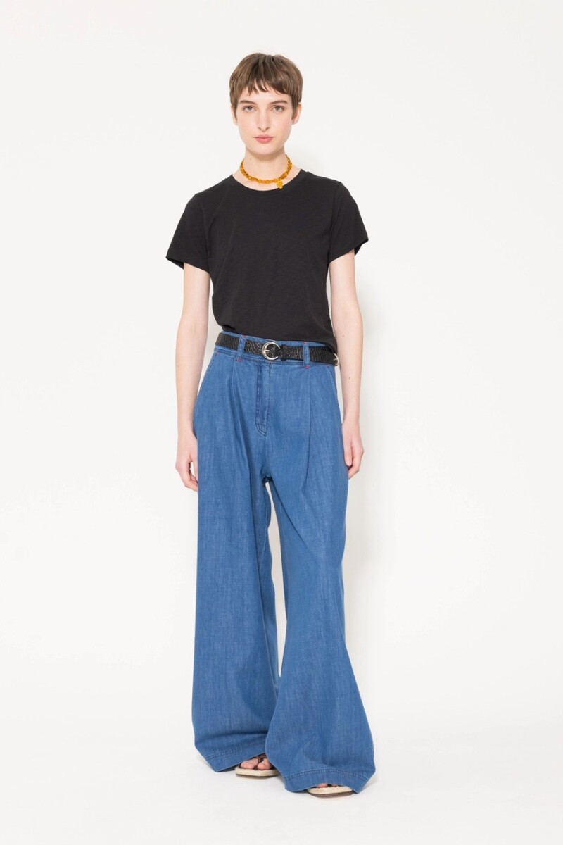 REMERA MUMI Negro
