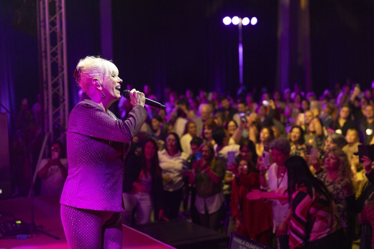 valerialynch-1.jpg