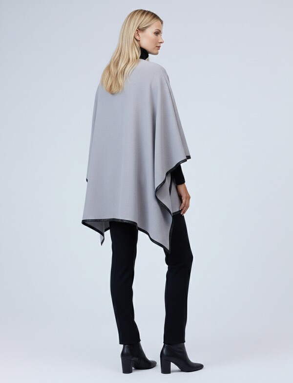 Ruana Botones Ribete GRIS