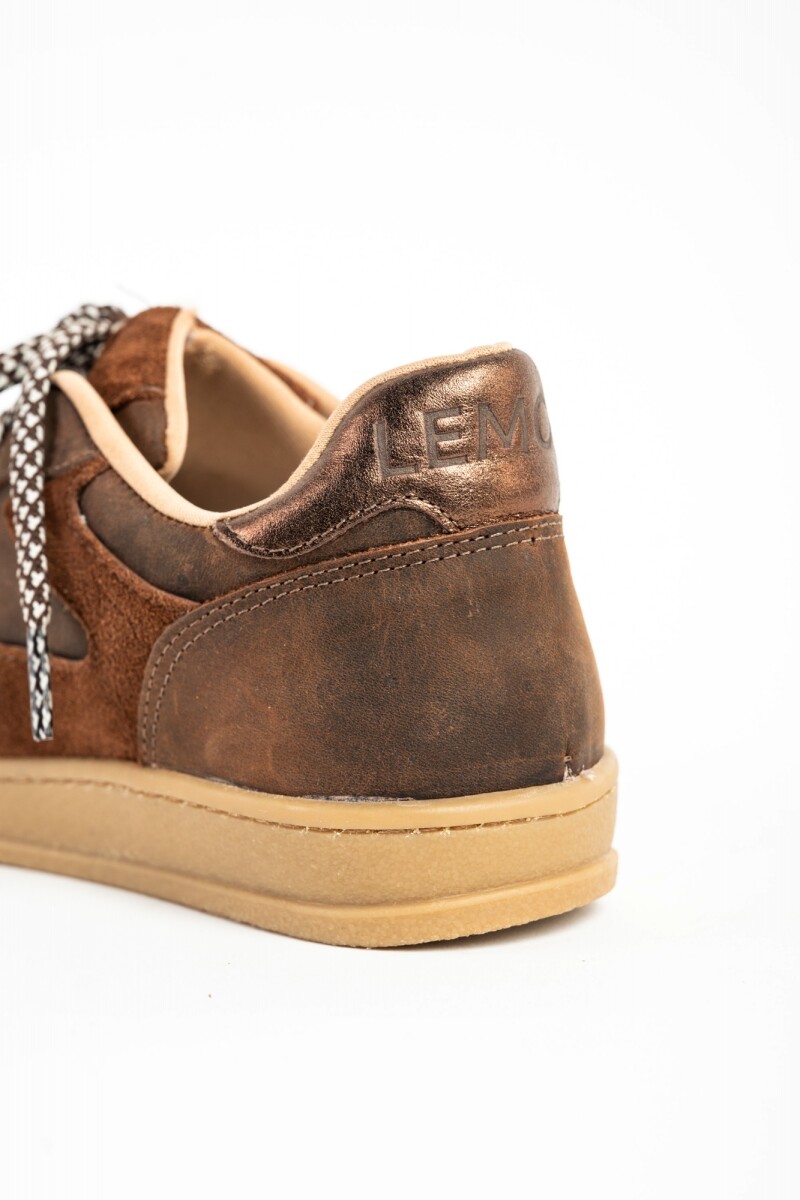Zapatilla Cuero Marron