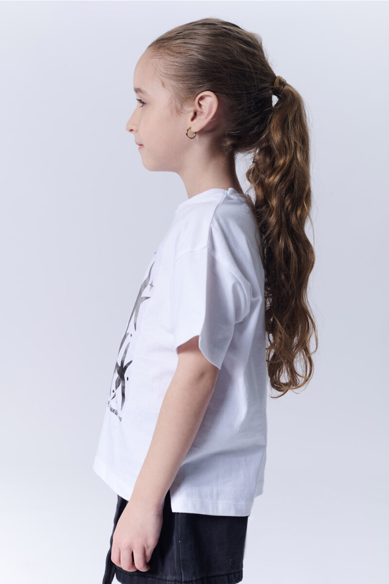 Remera Manga Corta Estampa Estrellas Blanco