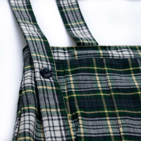 Pollera formal con peto Woodlands School