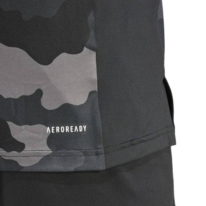 Remera Adidas Train Essentials Camo Negro