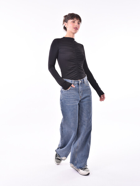 REMERA SOLARA NEGRO