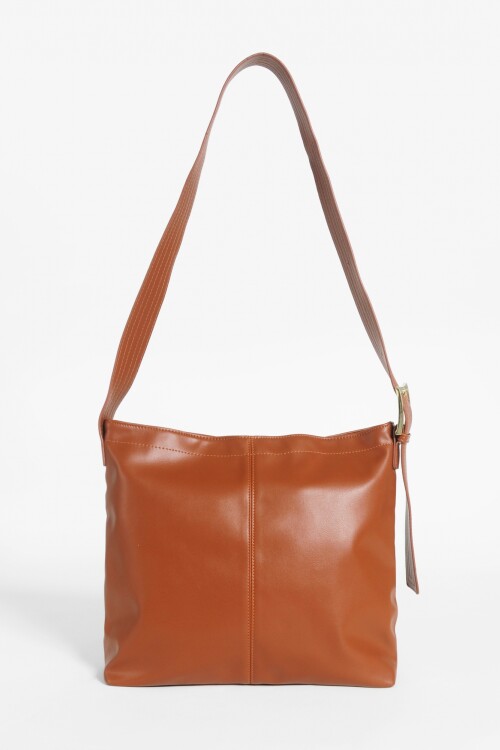 Bolso hobo con pespunte marrón