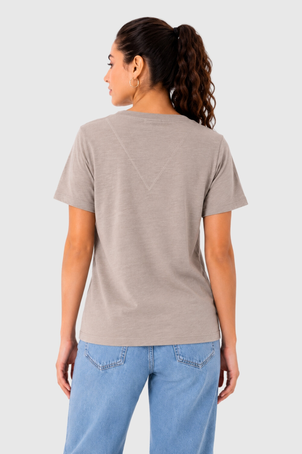 Remera Blumi Cemento