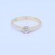 Anillo solitario oro 18k y brillante engarce 4 puntas. Anillo solitario oro 18k y brillante engarce 4 puntas.