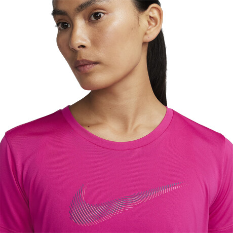 REMERA NIKE DRI-FIT SWOOSH 615