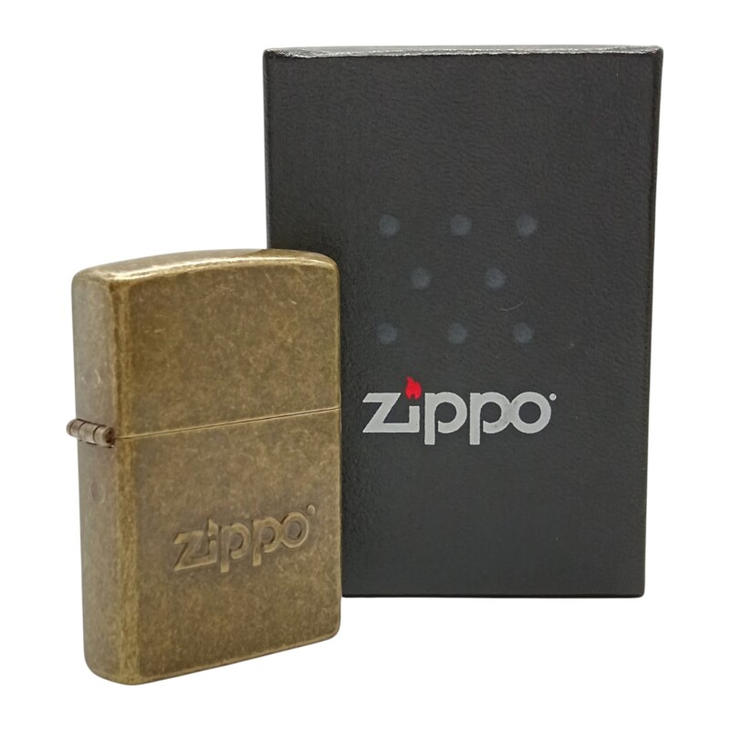 Encendedor ZIPPO 28994 Stamp Anti Brass - ZP289939 doradouniforme