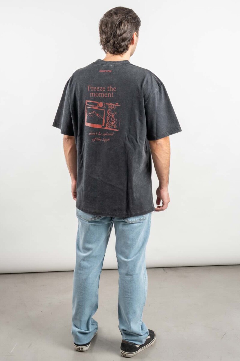 Camiseta Moment Negra