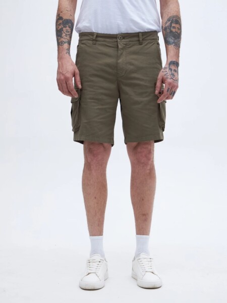 BERMUDA UNIFORM CARMELO VERDE