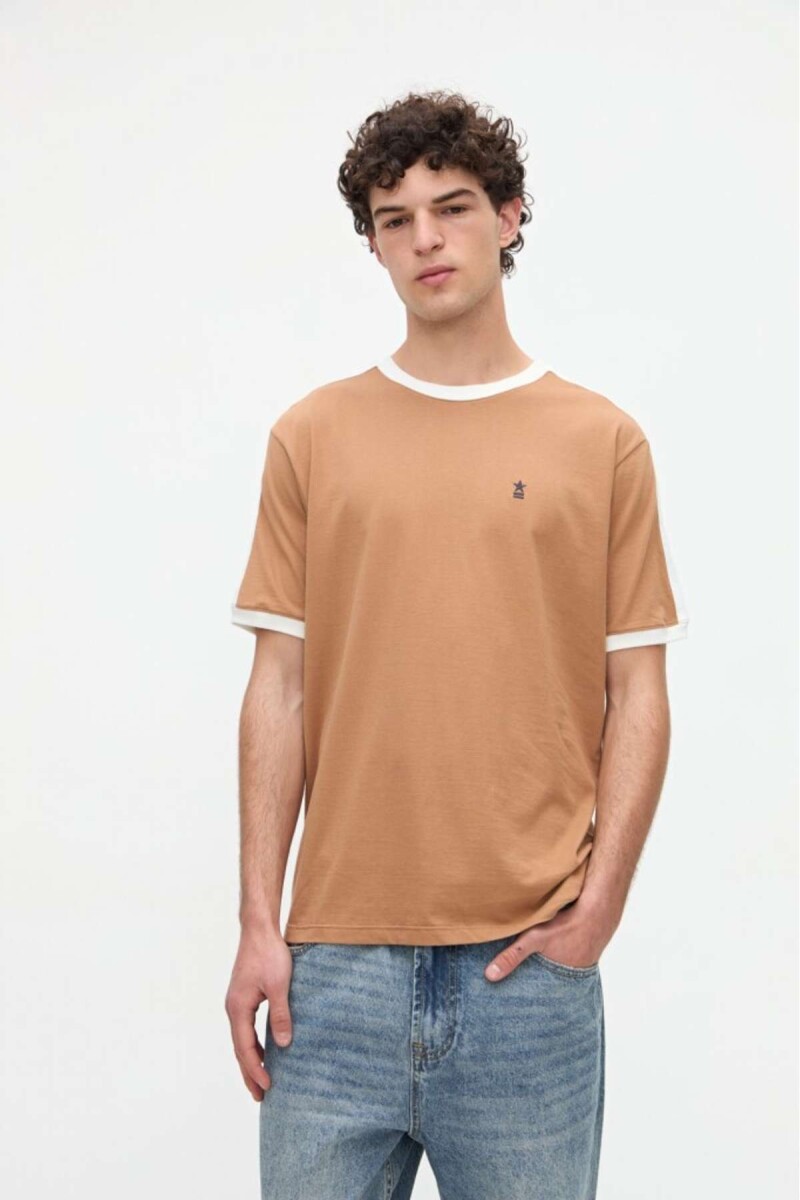 Remera Holst - Tostado 