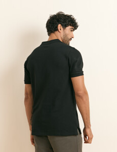 520752 REMERA HARRINGTON LABEL Negro
