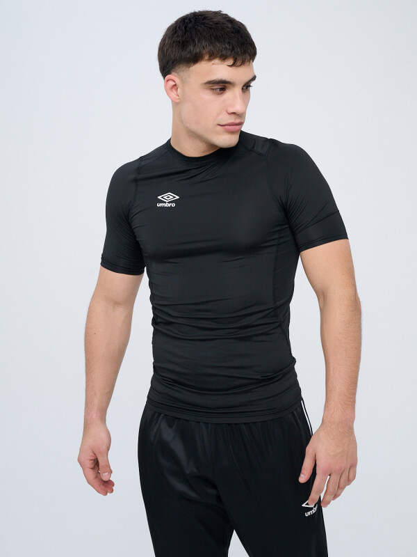 Remera Térmica Manga Corta Umbro Hombre 060
