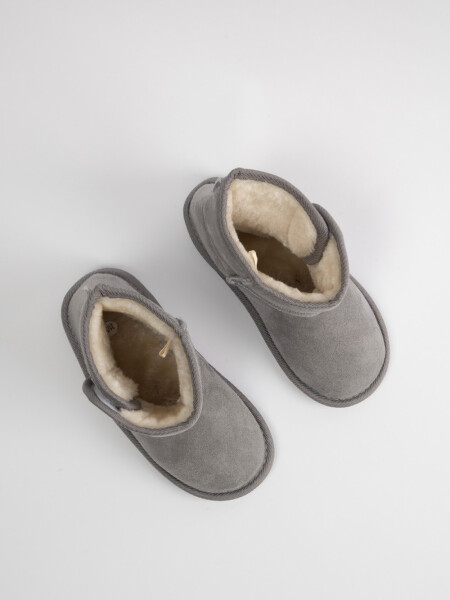 Pantubota corta Gris