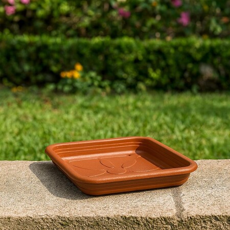 PLATO CUADRADO CHICO MARRON 12.5X12.5 PLATO CUADRADO CHICO MARRON 12.5X12.5