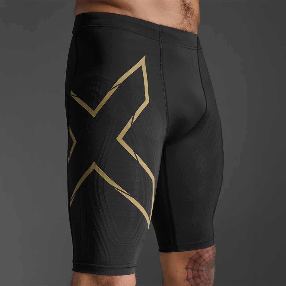 Short Running Light Speed Compression Hombre Black/gold Reflective
