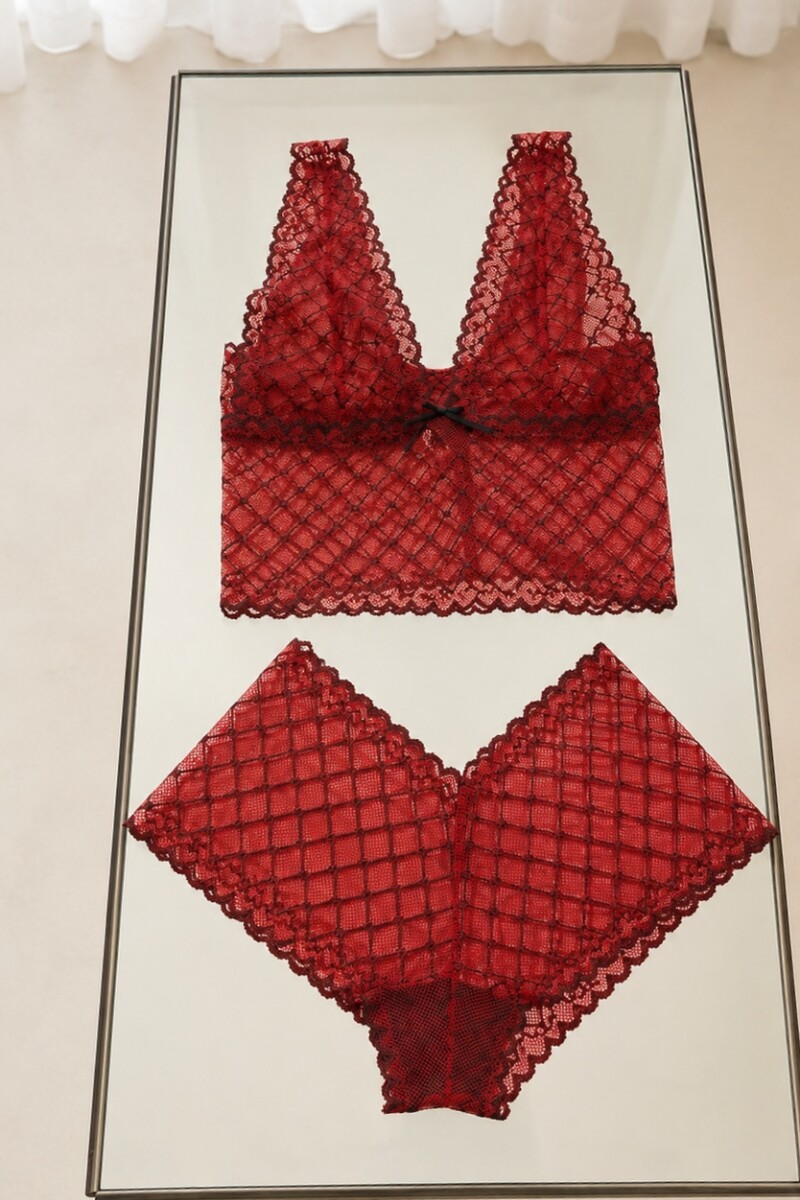 Pantie Barbie de Encaje Rojo