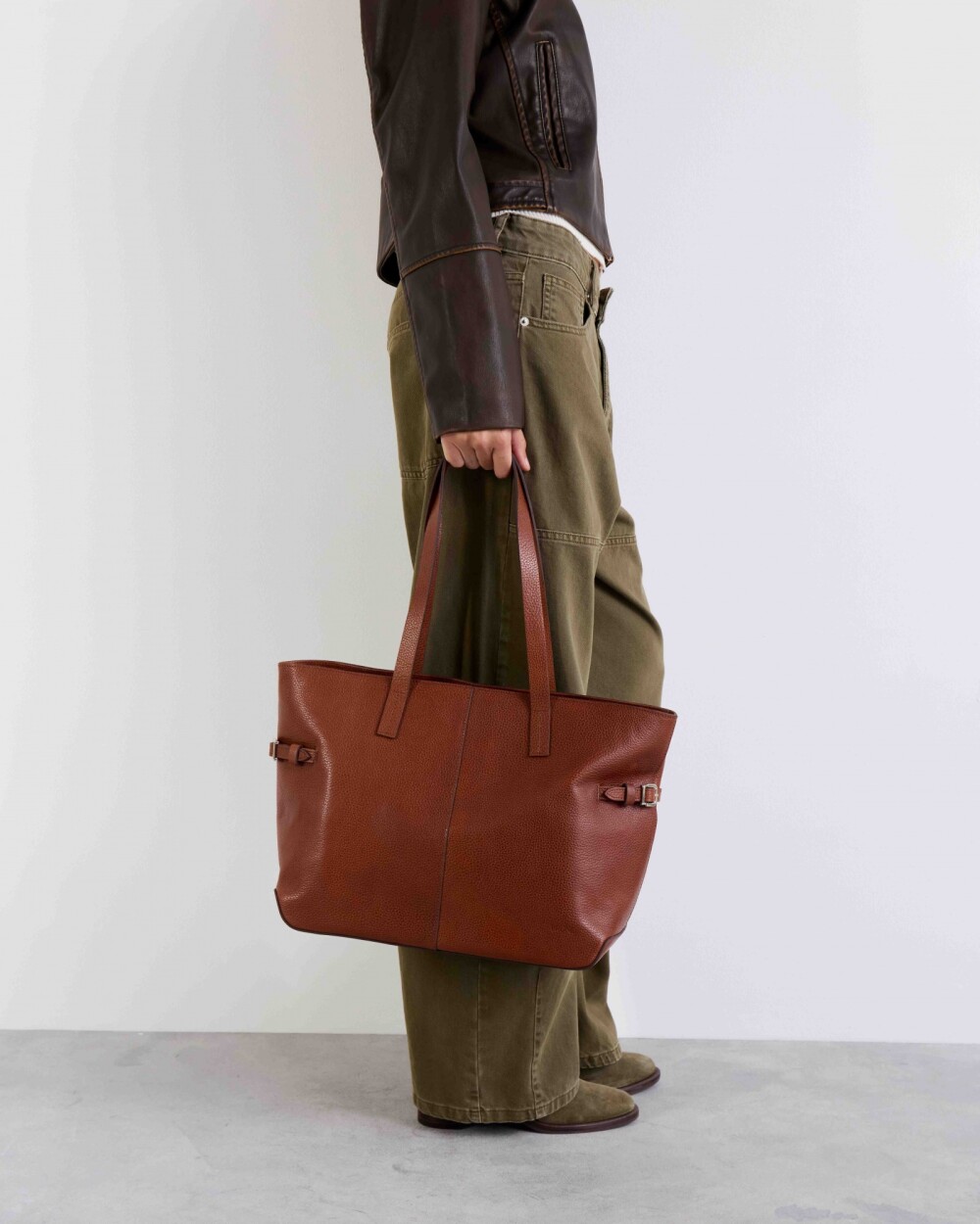 Bolso Sophie en cuero curtido natural Cuoio