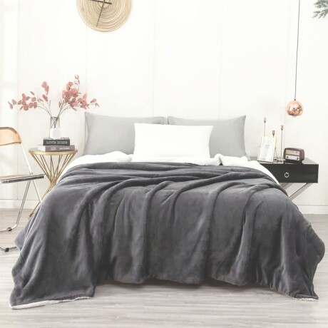 Frazada Polar 2 Plazas Corderito Ultimate Sherpa Throw GRIS