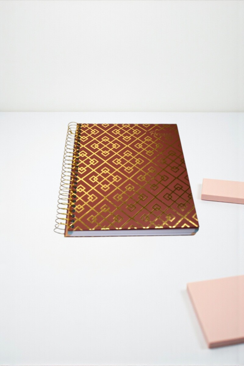 Cuaderno 17x22 cm tapa dura 150 hojas - SURTIDO 