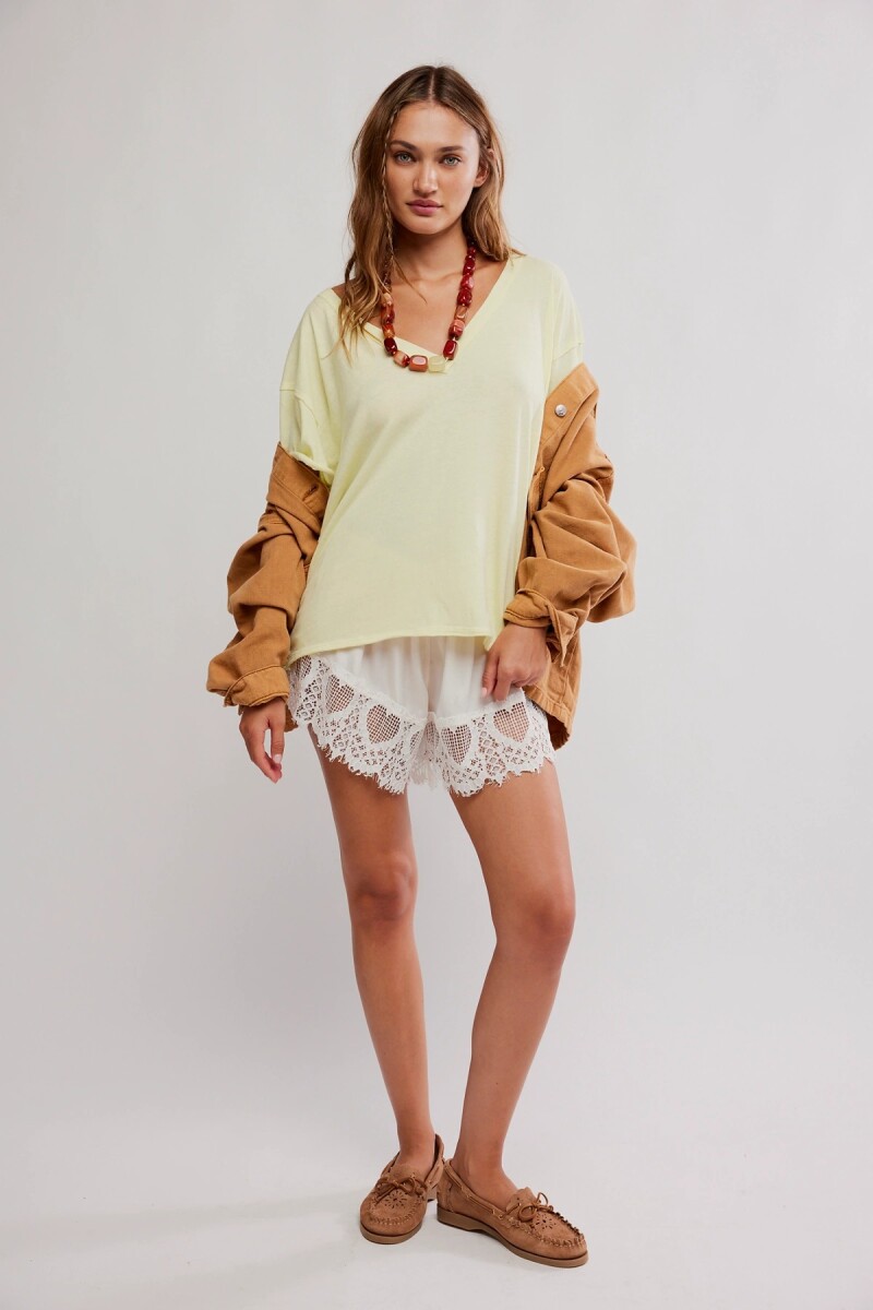 REMERA NINA V Amarillo