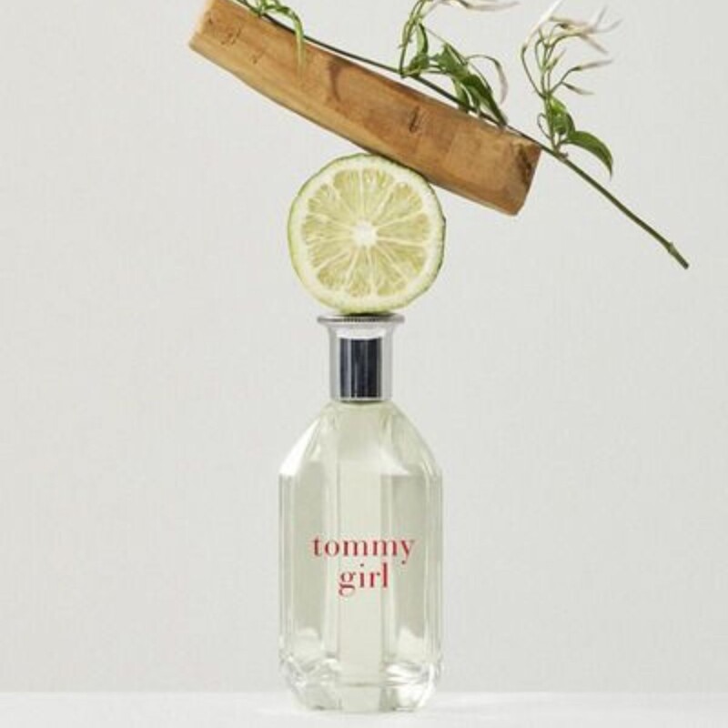 Combo Perfume Tommy Girl 100ml + Miniatura 50ml Combo Perfume Tommy Girl 100ml + Miniatura 50ml
