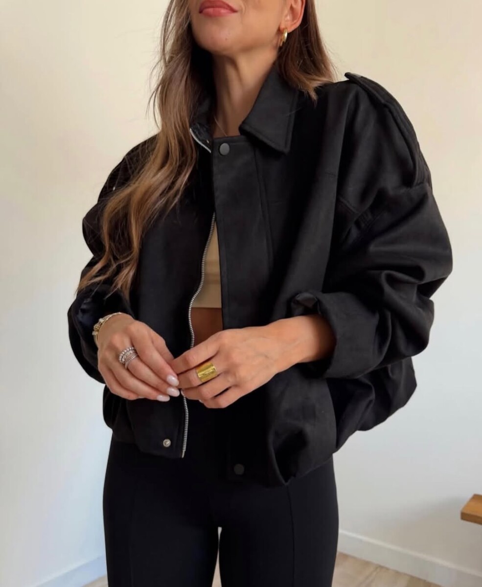 Campera VIRAL- detalle etiqueta! Líquida! - Negro 
