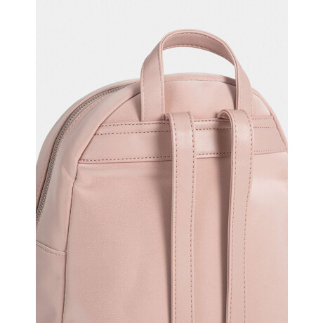 Mochila De Cuerina Con Charm Rosa Viejo